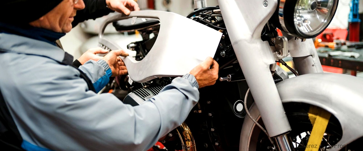 ¿Cuál es la labor de un técnico de motos en un taller en Jerez de la Frontera?