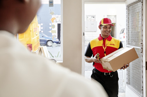 DHL Express Service Point (MACROMATICA)