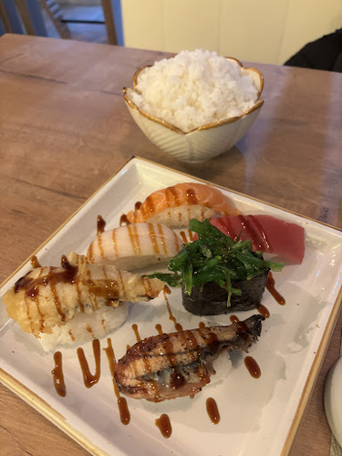 Aomori Sushi-Restaurante Asiático